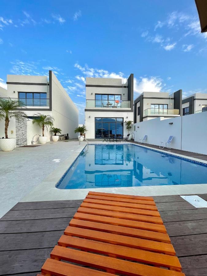 Iconic 4-Bedroom Villa With Pool In Fujairah Palm Exteriér fotografie