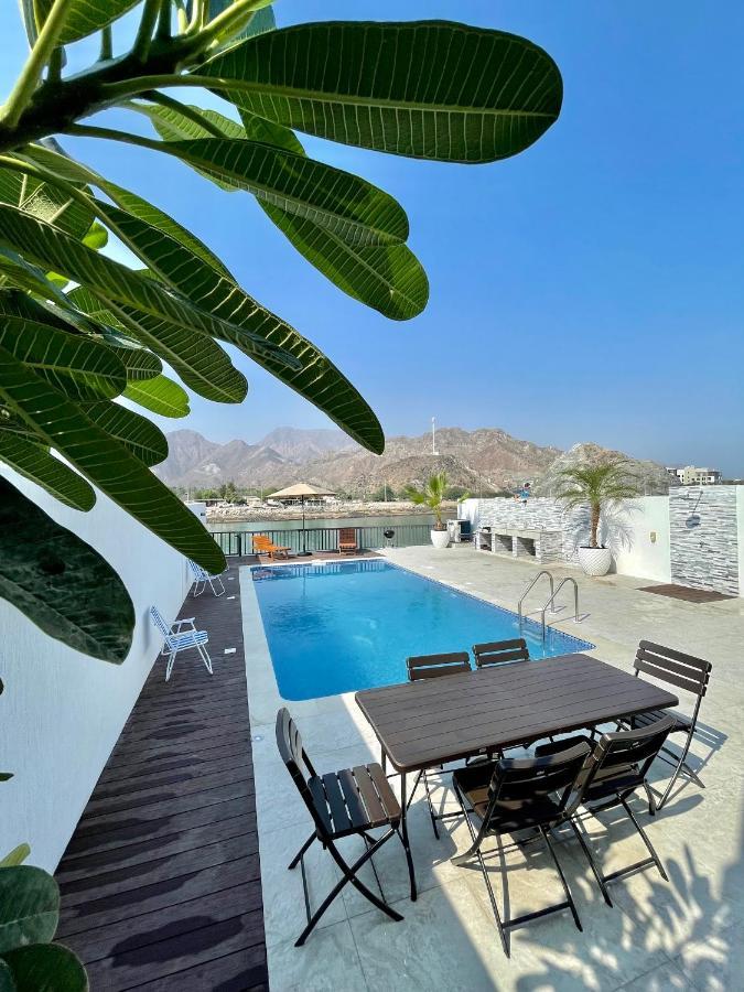 Iconic 4-Bedroom Villa With Pool In Fujairah Palm Exteriér fotografie