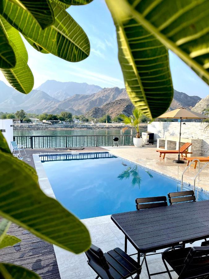 Iconic 4-Bedroom Villa With Pool In Fujairah Palm Exteriér fotografie