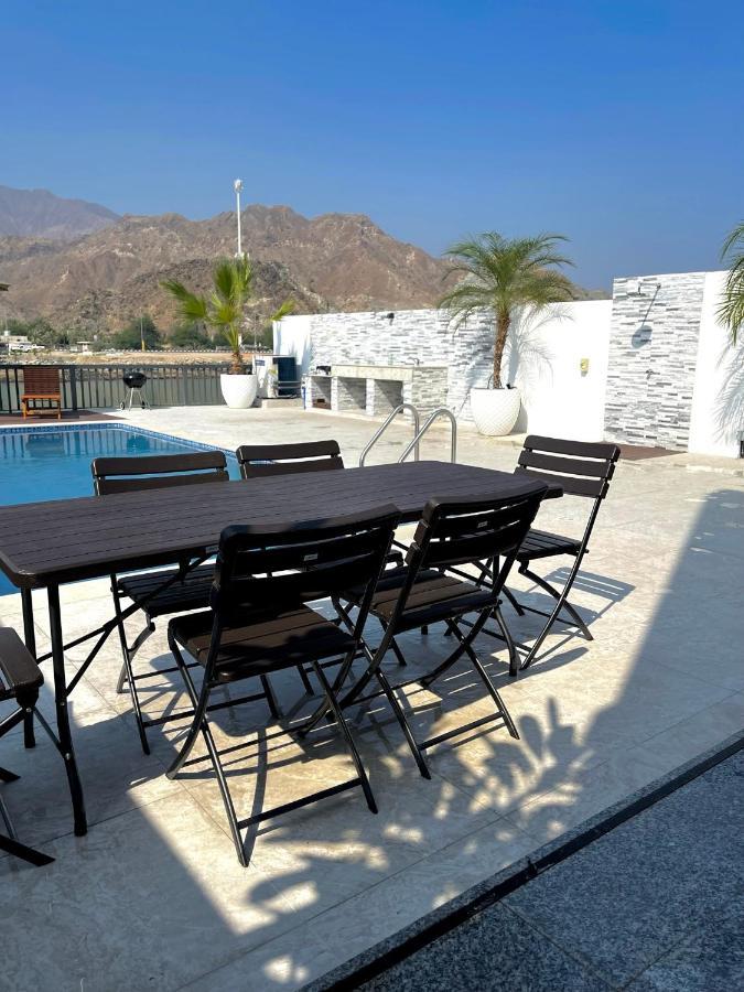 Iconic 4-Bedroom Villa With Pool In Fujairah Palm Exteriér fotografie