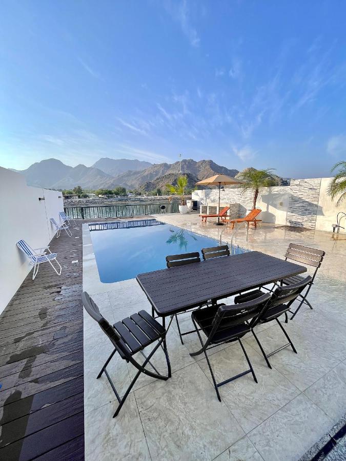 Iconic 4-Bedroom Villa With Pool In Fujairah Palm Exteriér fotografie